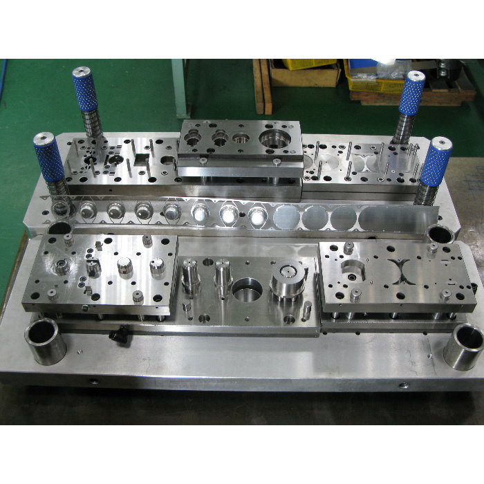 continuing press molding-沖壓模具