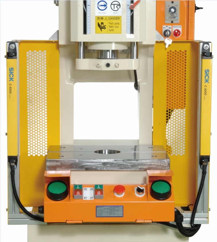 Hydraulic High Speed Punching Machine