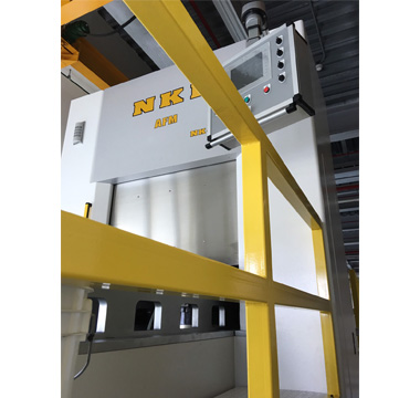 Abrasive flow machine