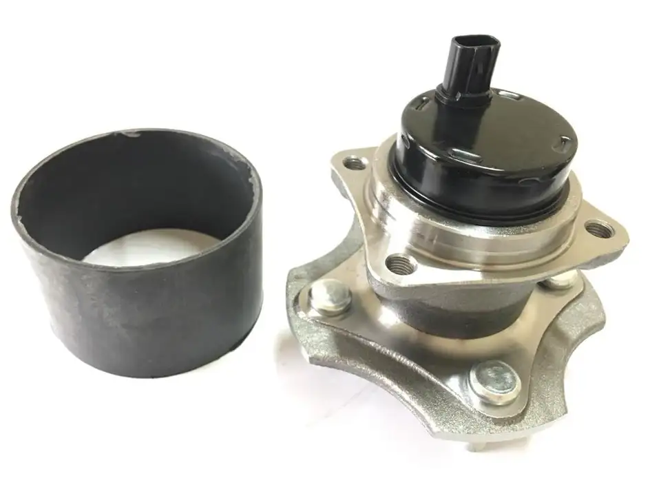 輪轂 WHEEL HUB FOR TOYOTA COROLLA D4D -OE:42450-13010、CDE133R-42450-13010、CDE133R