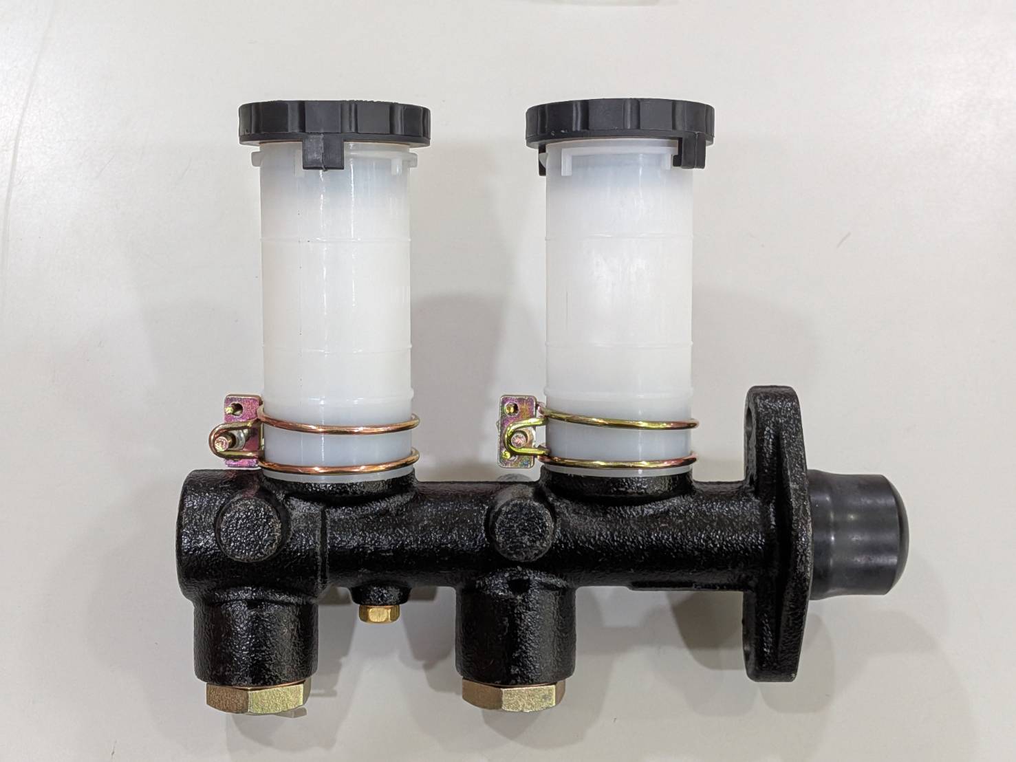 汽車剎車總泵總成 ／ 煞車主缸-46010-85000