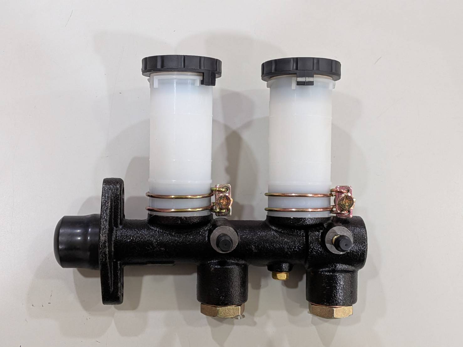 汽車剎車總泵總成 ／ 煞車主缸-46010-85000