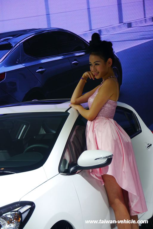 Auto China 2014 Photo Report (Showgirl part-2)