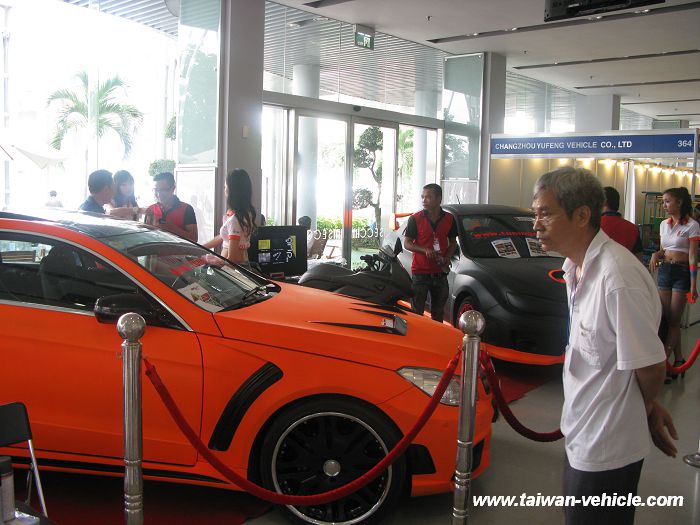 2014 Saigon Autotech & Accessories Show Photos (1)