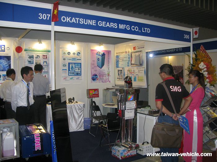 2014 Saigon Autotech & Accessories Show Photos (2)